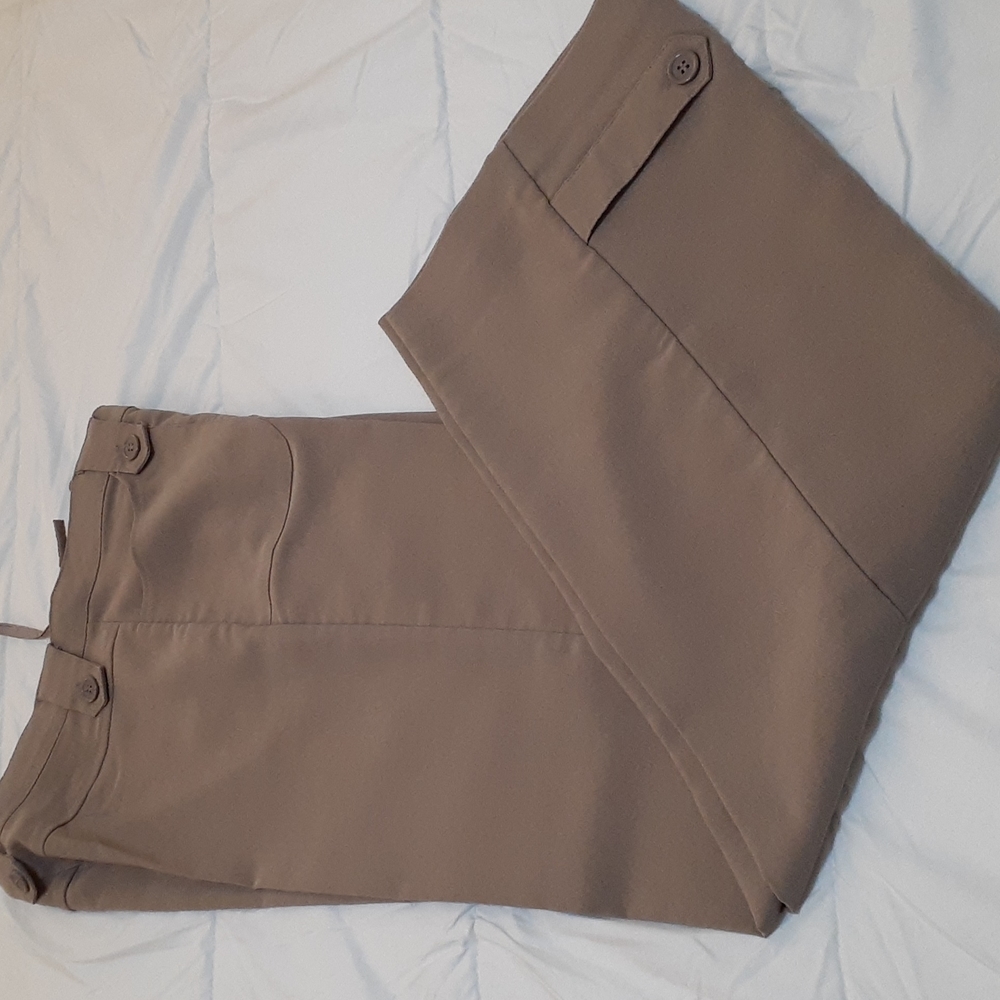 Fury Khaki Wide leg pants. NWOT. Sz 6‎ - #750